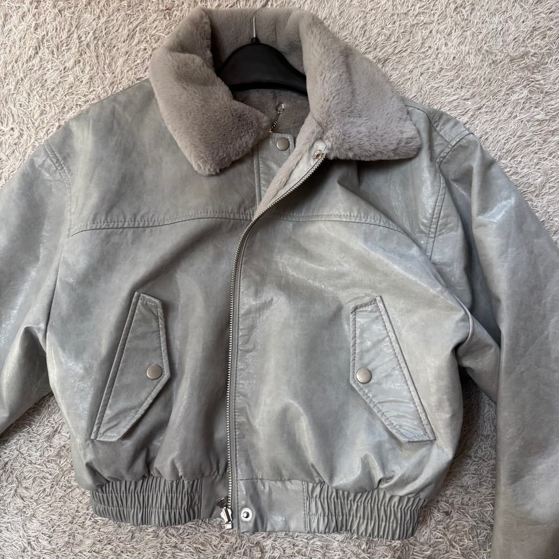 블핑지수/홍영기 착용)큐리티 리버시블 가죽퍼자켓 그레이 상품이미지6