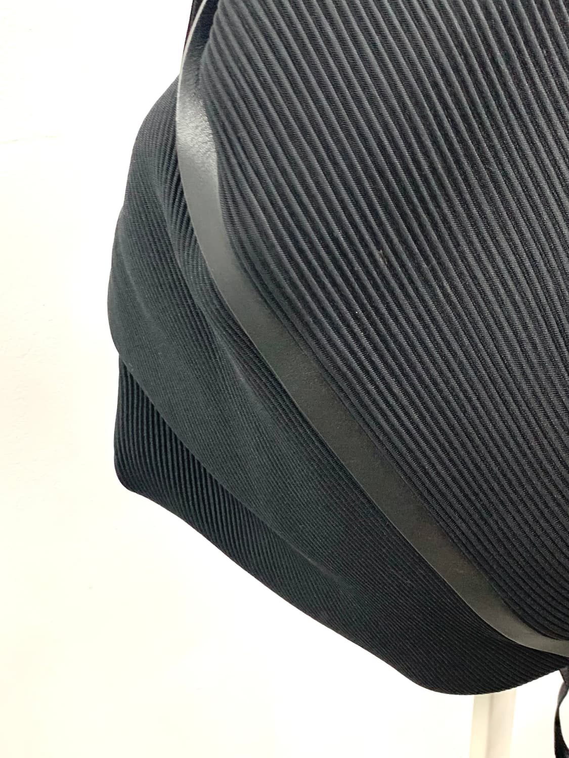 PLEATS PLEASE ISSEY MIYAKE_Bias Backpack 상품이미지5