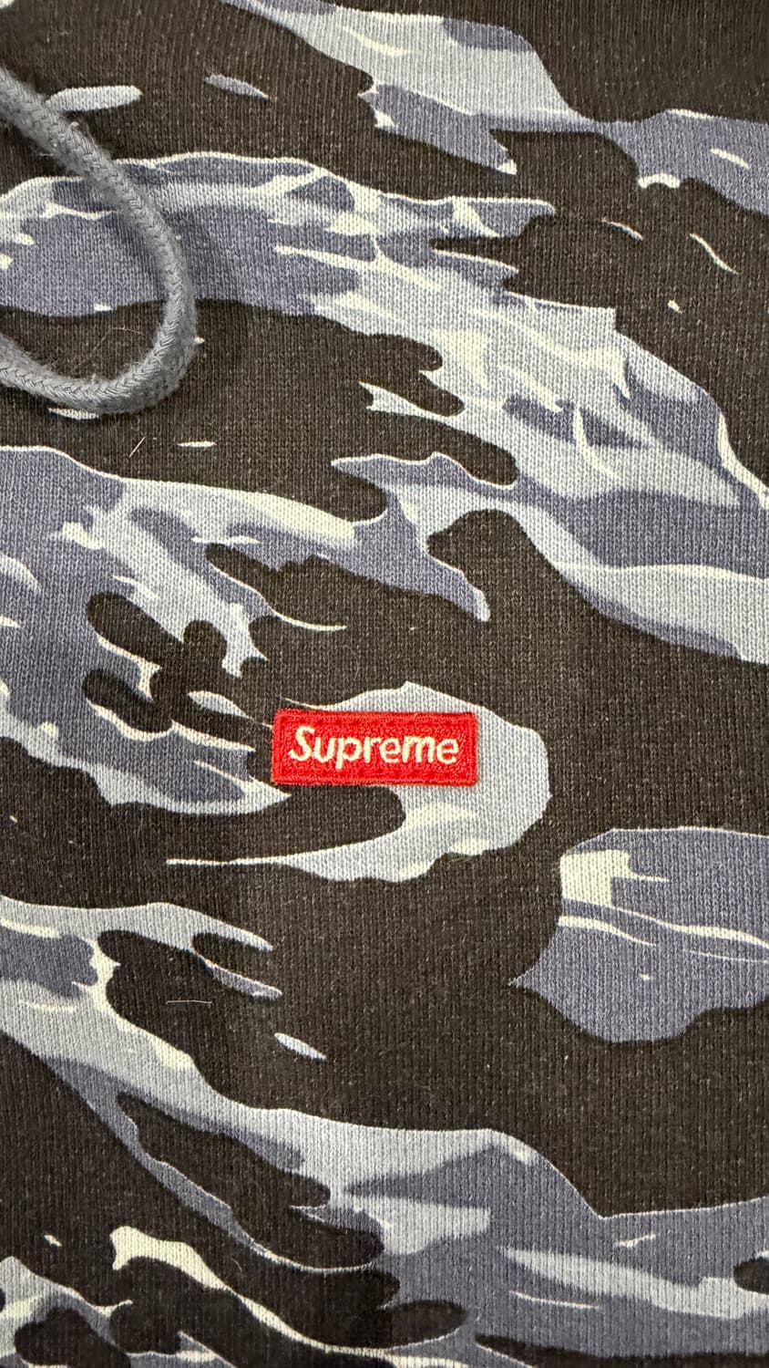 슈프림 스몰 박스 후드 스웨트 셔츠 블루 타이거 카모 후드티 상품이미지3