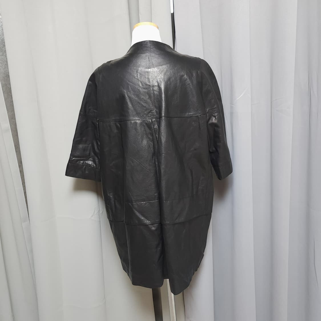 여성 램스킨 레더 롱자켓
66 상품이미지2