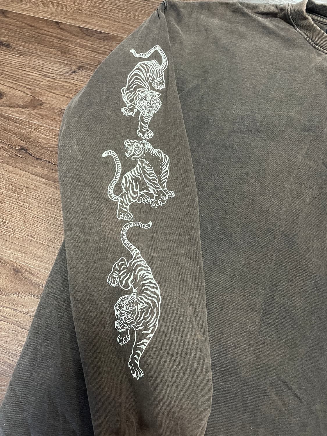 INSANE TIGER LONG SLV 상품이미지3