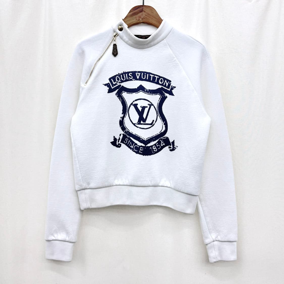 루이비통 로고 프린트 맨투맨 상품이미지1