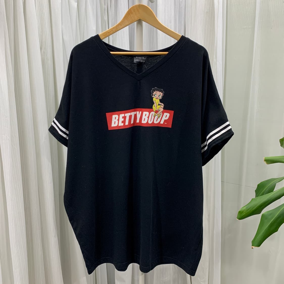 베티붑 BETTY BOOP x SUREVE 오버핏 가오리 티셔츠 1498 상품이미지1