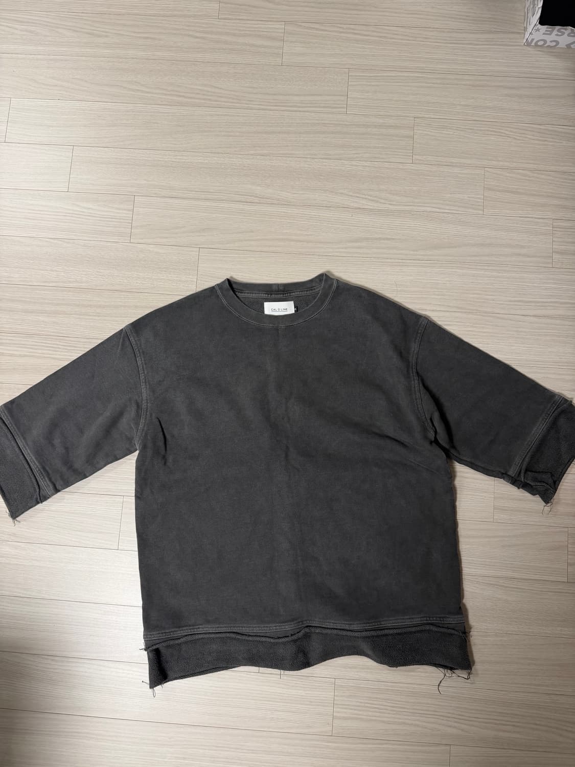 [M] 칼오라인 차콜 칠부니트 상품이미지1