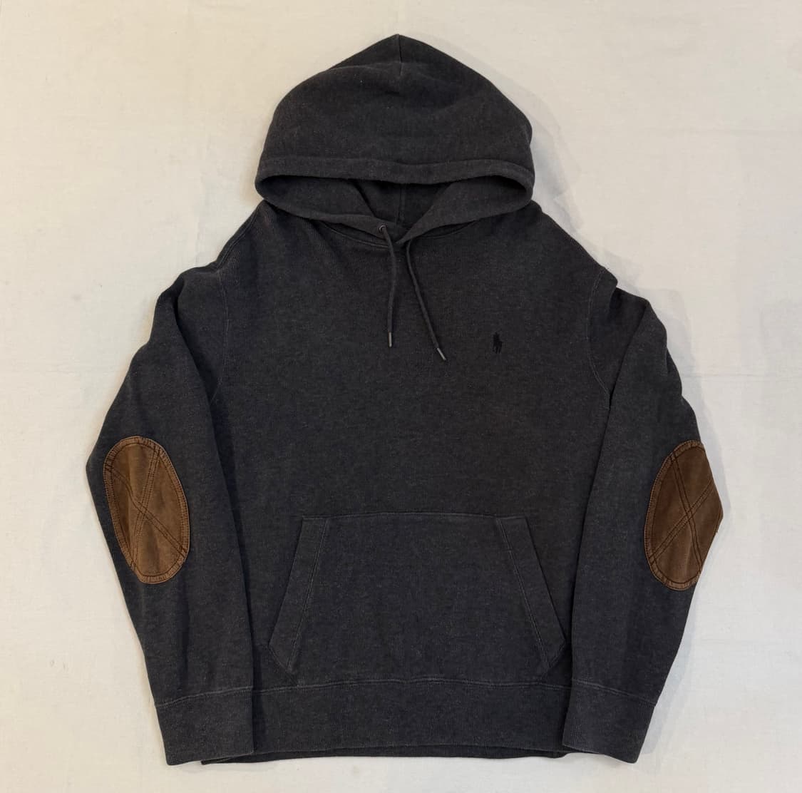폴로 랄프로렌 암패치 와플 니트 후드티 차콜 그레이 상품이미지1