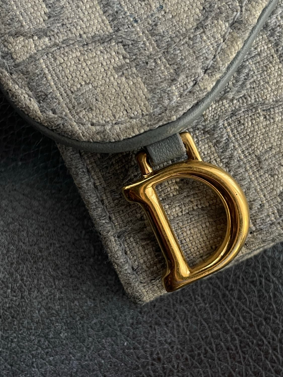 디올 오블리크 카드지갑 새들 라이트 그래이 상품이미지2