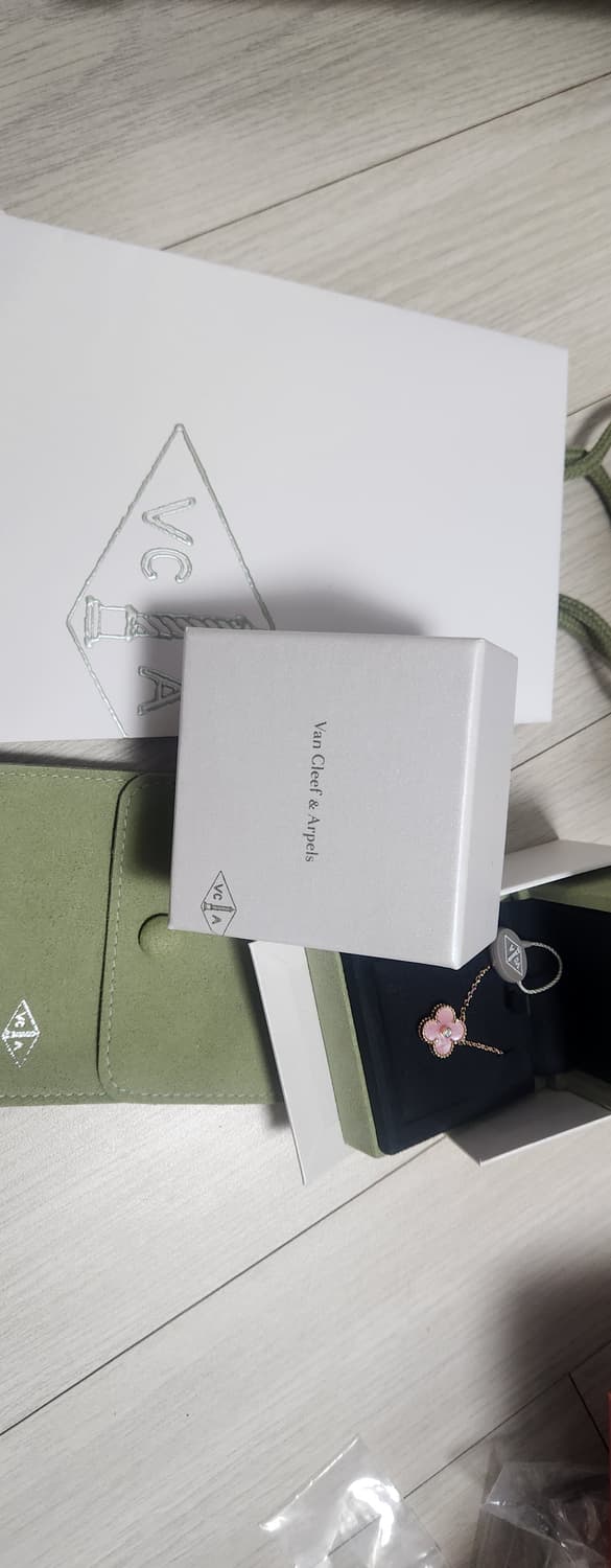 반클리프. 25. 할리데이. 핑크. 빈티지사이즈 상품이미지1