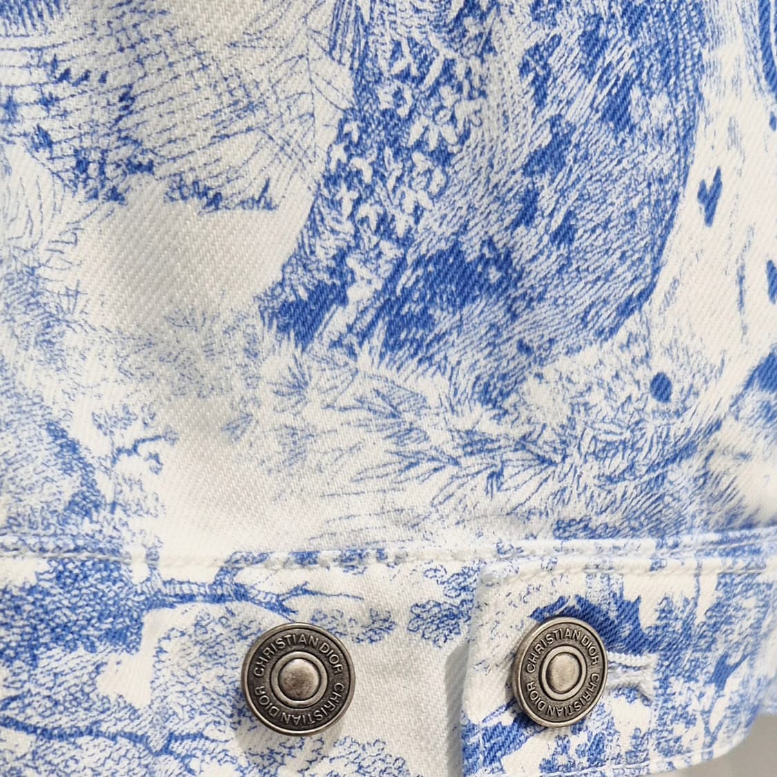[중고명품셀렉트]크리스찬 디올 블루 & 화이트 데님 여성 자켓 사이즈 3 상품이미지3