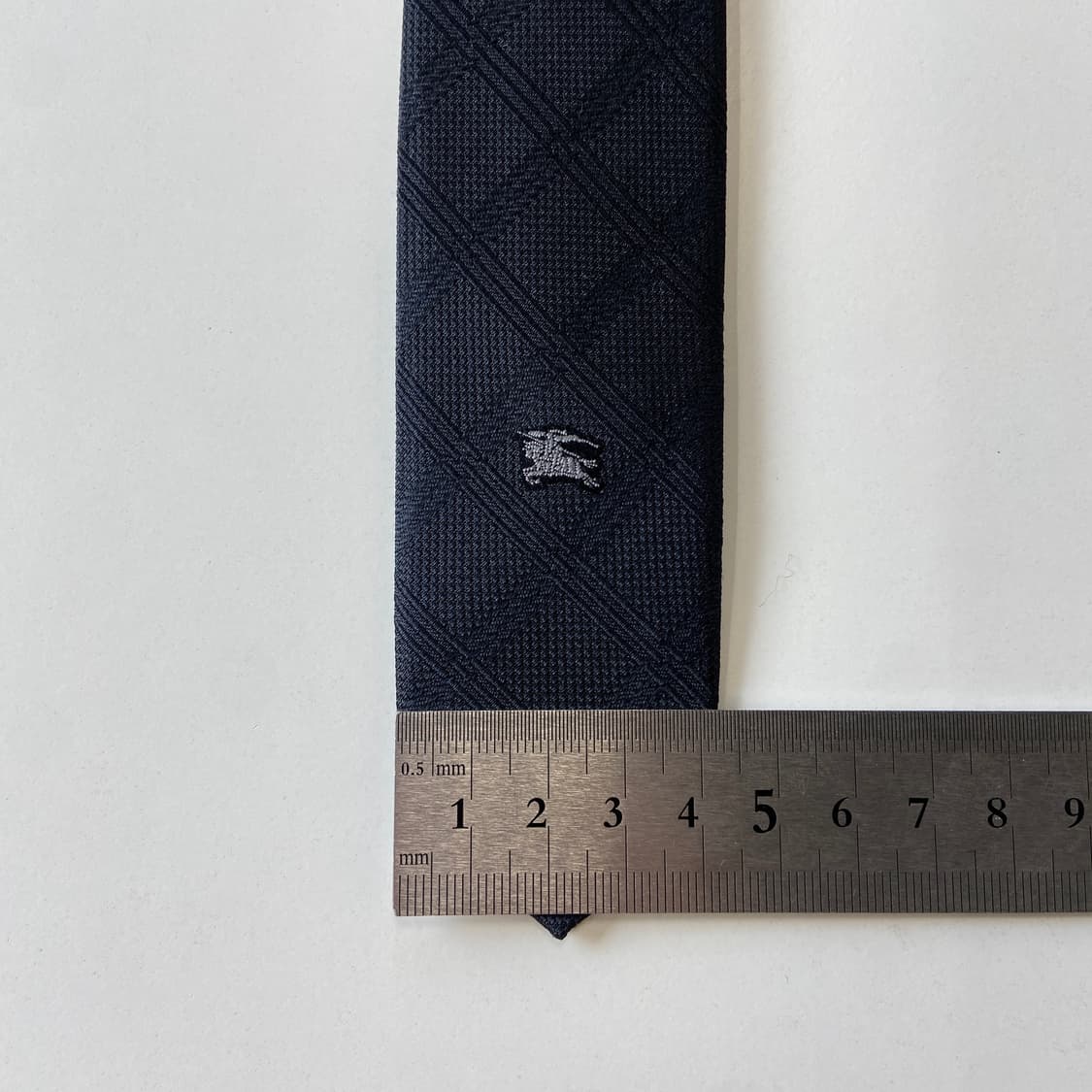 버버리 심플로고 정품 명품 슬림 블랙넥타이 (Burberrys) 상품이미지7