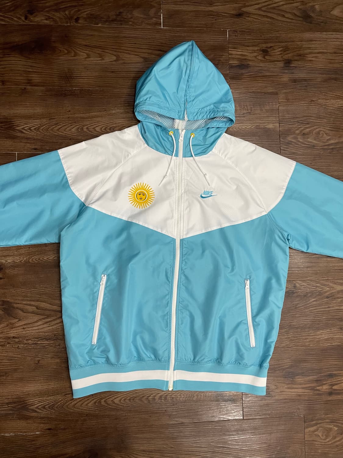 나이키 아르헨티나 에디션 윈드러너 바람막이 상품이미지3