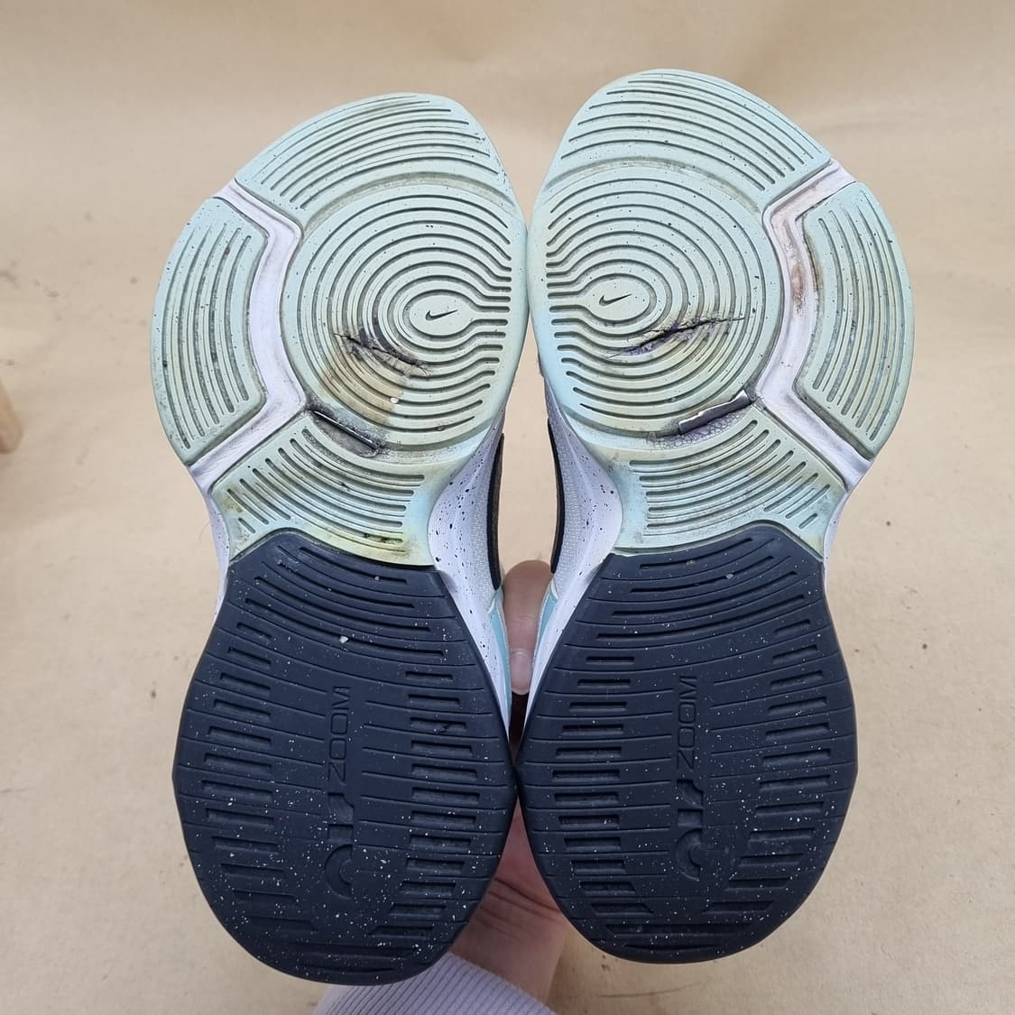 나이키 줌벨라 6 여성운동화 230 상품이미지3