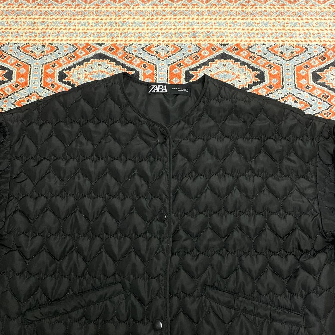 자라 블랙 하트 경량 패딩 여성M 상품이미지2