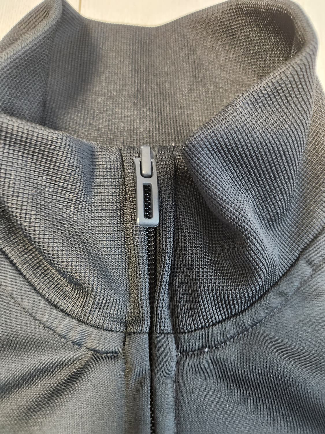 새상품급) 아디다스 에센셜 3S 트랙탑 집업 저지 GK9651 사이즈10 상품이미지5