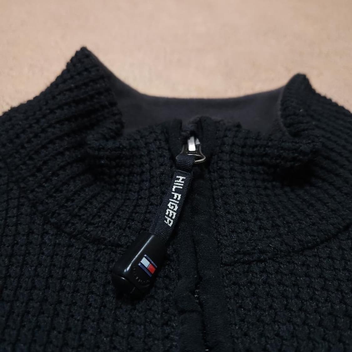 타미힐피거 투웨이 블랙 와플 집업 니트 상품이미지2