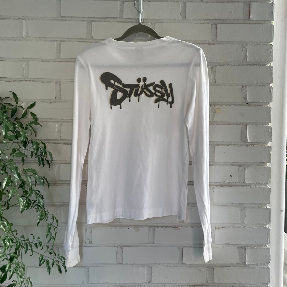 스투시 화이트 롱슬리브 상품이미지1
