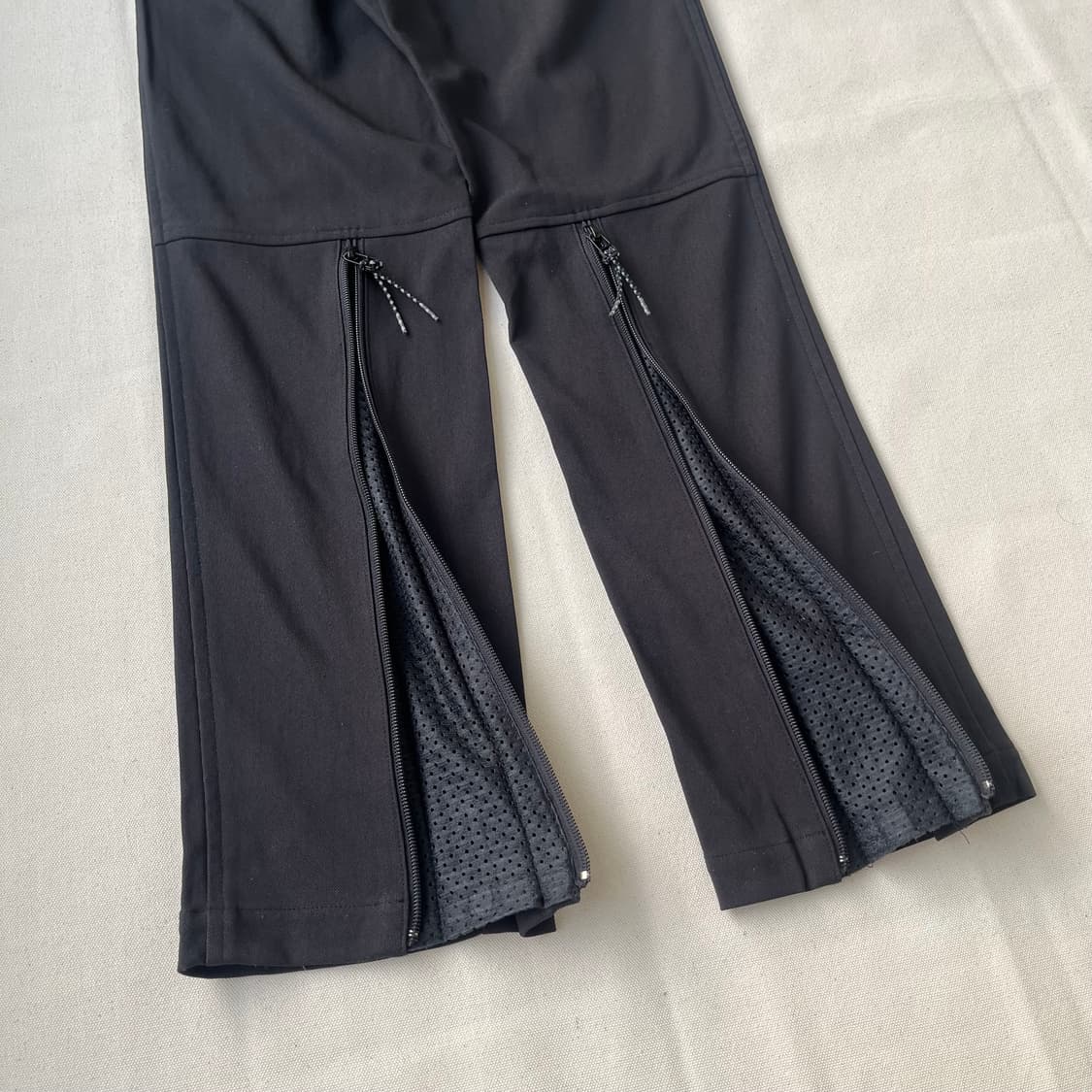 이세이 미야케 나일론 벤틸레이션 팬츠 상품이미지9