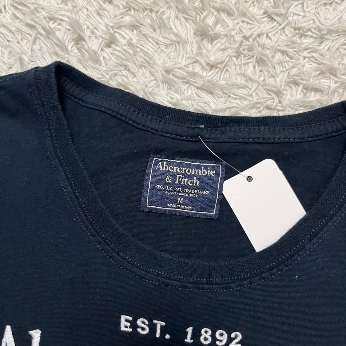 Abercrombie navy t-shirt 상품이미지6