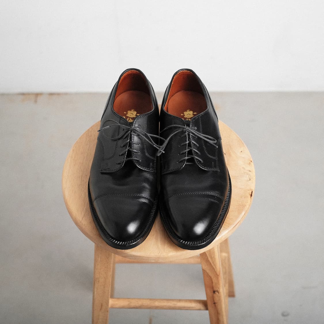 알든 971 8.5E(265-270) 블랙 카프 스트레이트팁 더비 상품이미지3