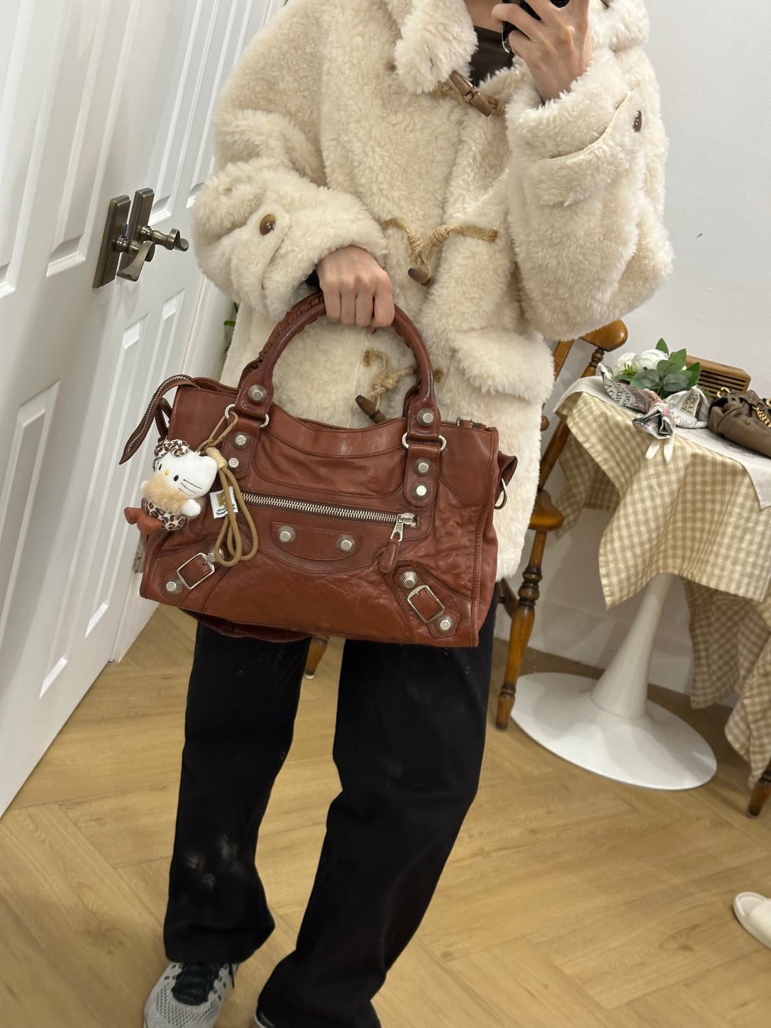 [A 정품] 발렌시아가 자이언트 시티 모터백 미디움 브라운 상품이미지8