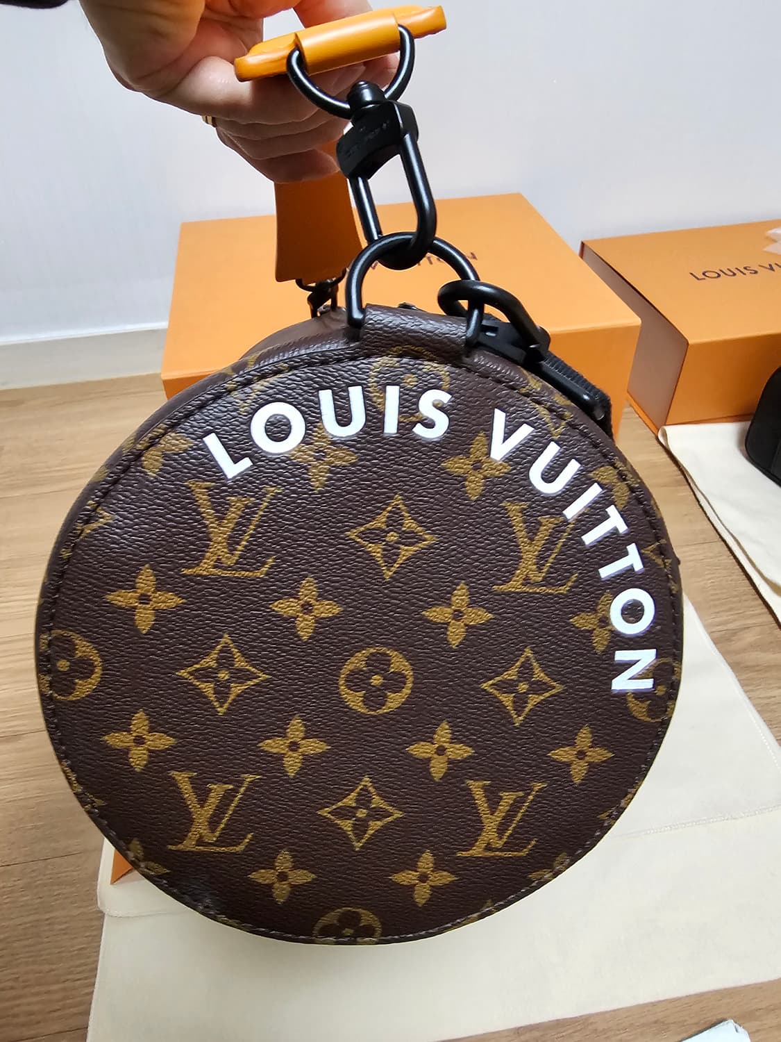 루이비통 퍼렐 키폴 폴로숑 원핸드 크로스백 토트백 Og (새상품) 상품이미지7