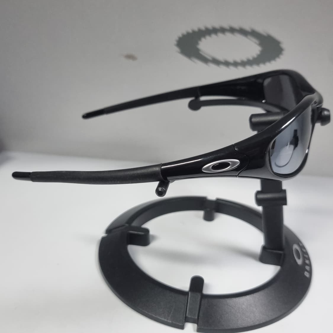 오클리 뉴스트레이트자켓 젯블랙 새렌즈 상품이미지4