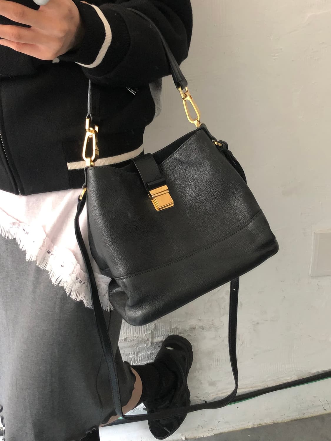 Miu Miu 미우미우 블랙 마드라스 숄더백 상품이미지2