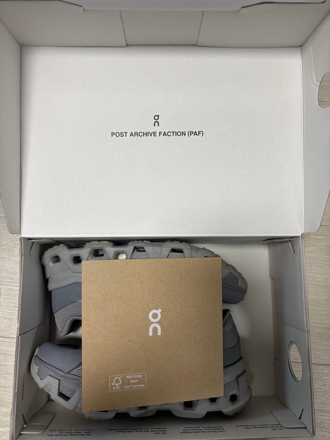 온러닝 포스트아카이브팩션 w225 상품이미지2