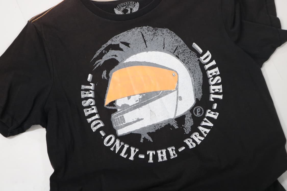 디젤 빈티지 온리 더 브레이브 헬멧 그래픽 반팔 티셔츠 (S) 상품이미지2