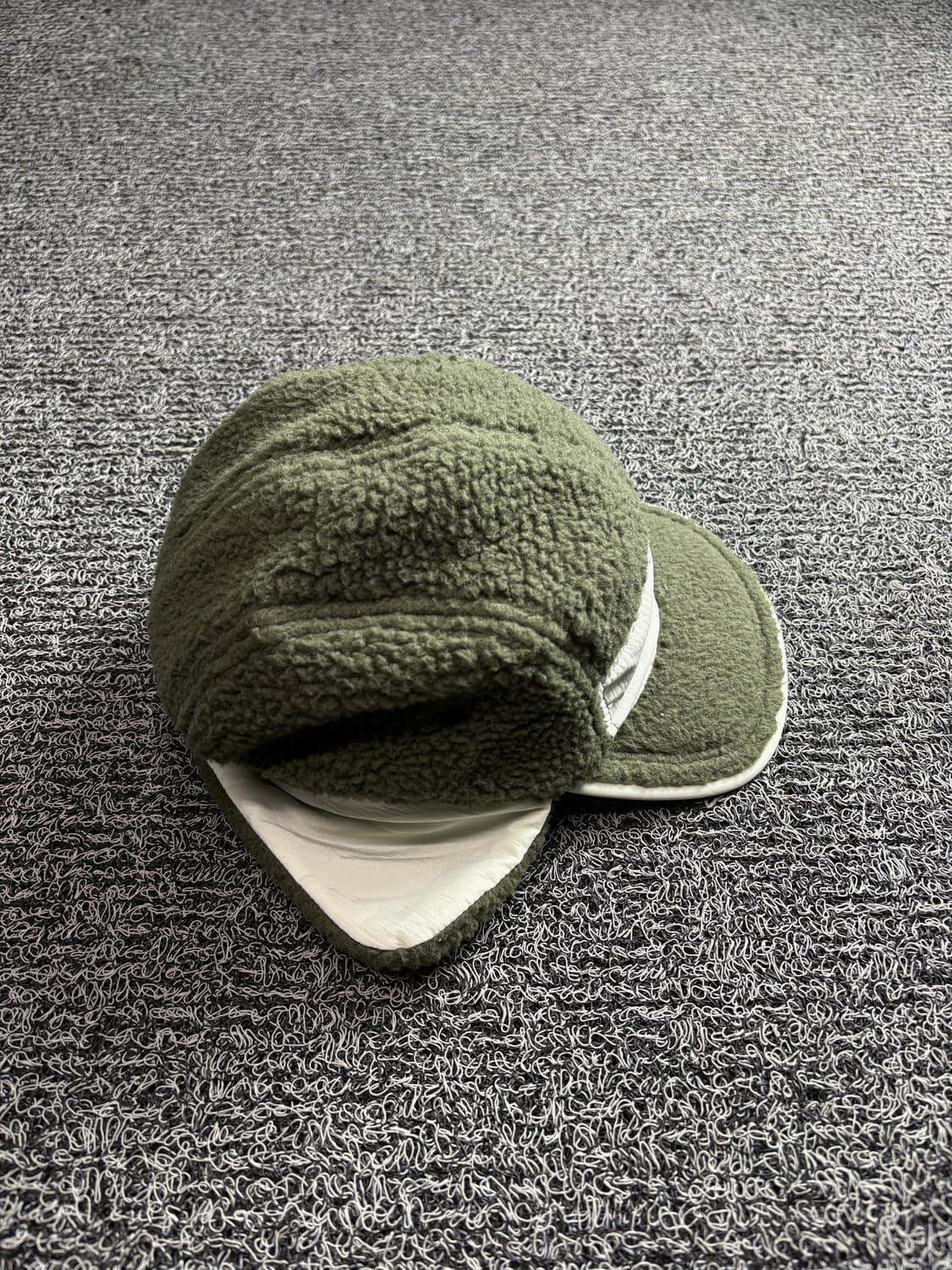 나이키 플라이 언스트럭처드 이어플랩 2870 상품이미지5