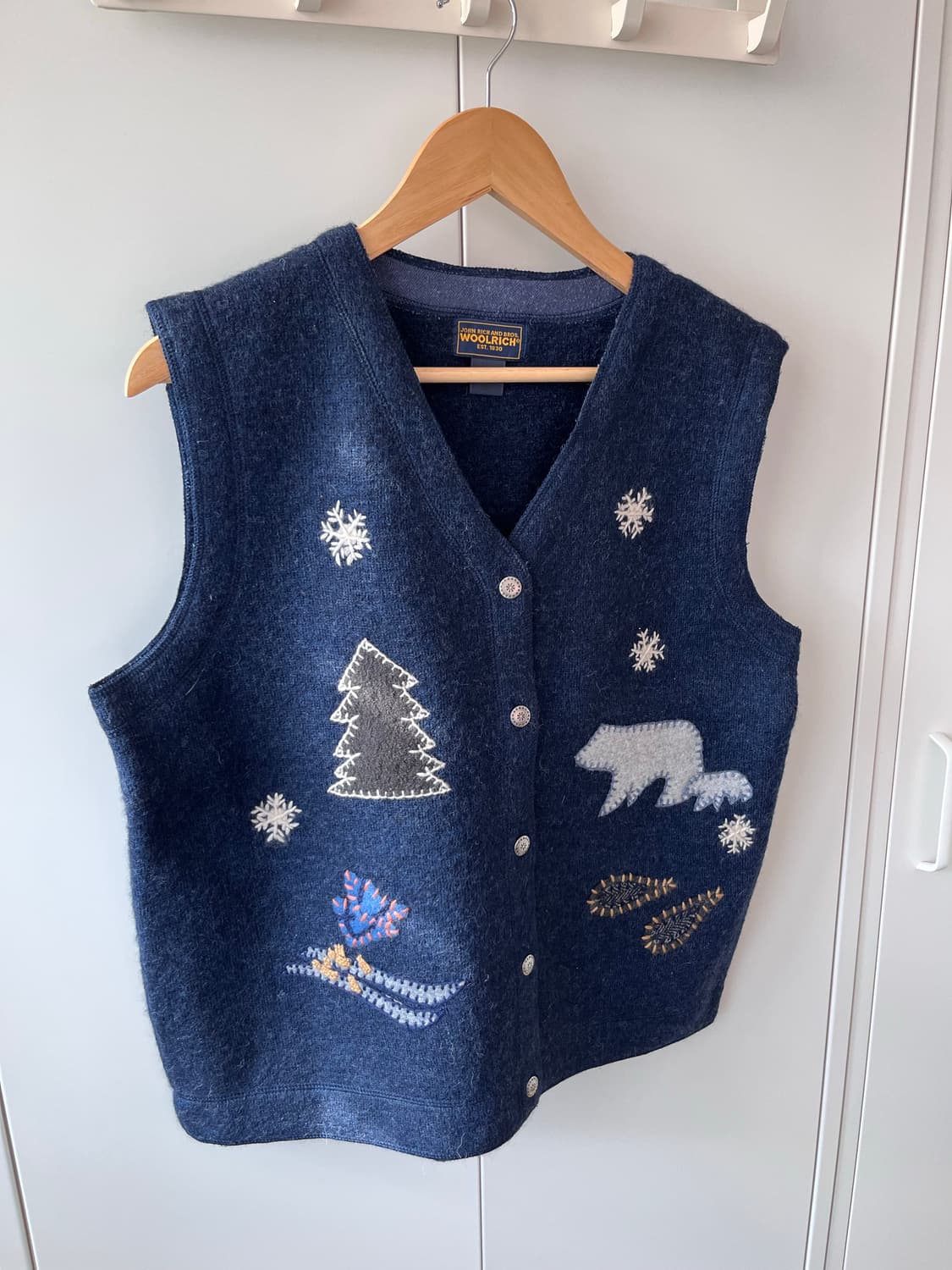 울리치 북극곰 자수 니트 조끼 가디건 상품이미지7