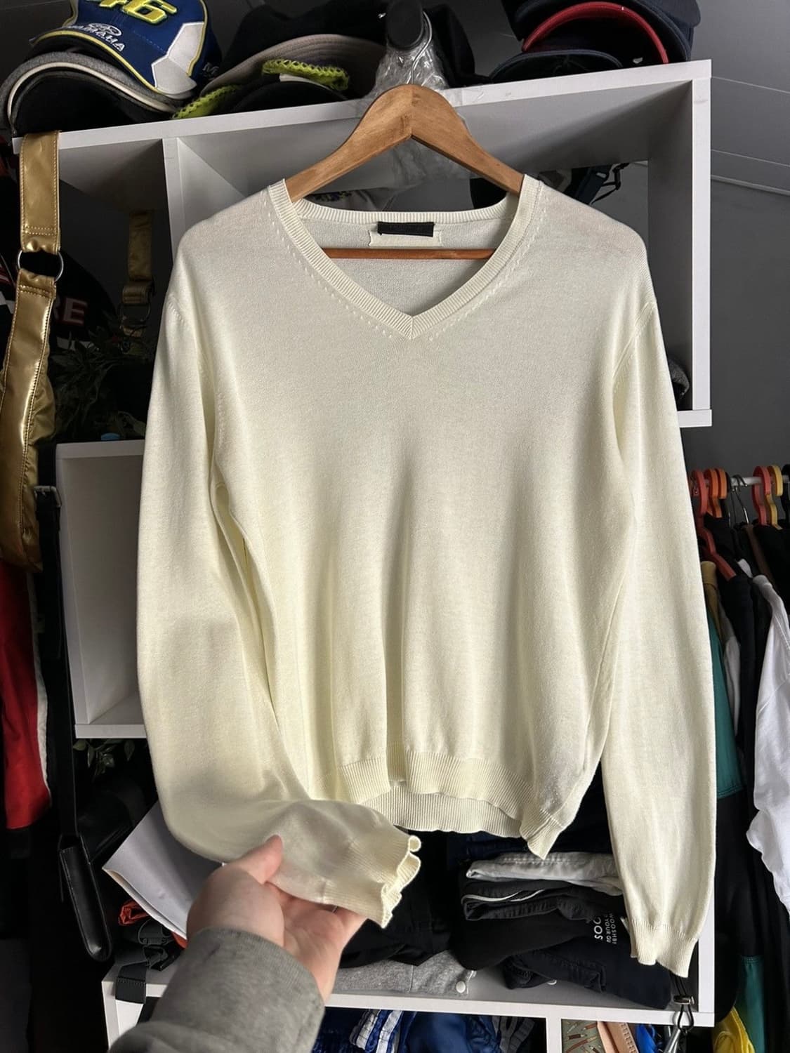 V-neck Tab Sweater 상품이미지4
