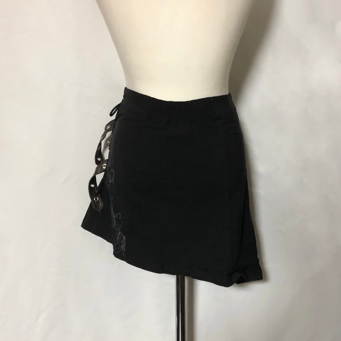 오즈온 버클 스커트 블랙 상품이미지5