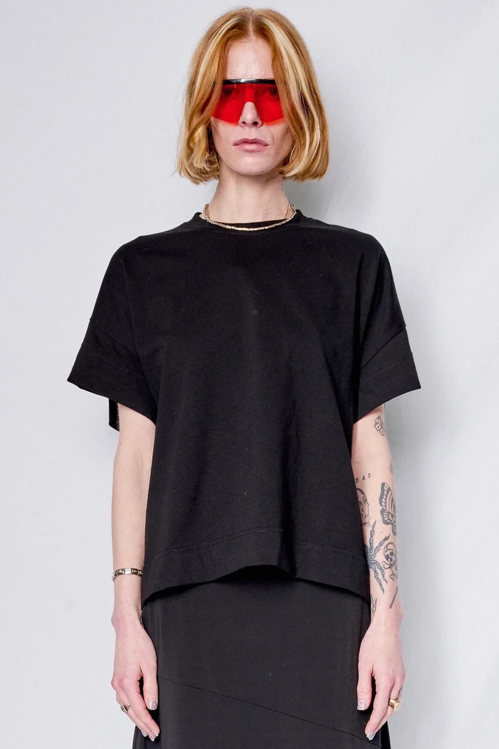PLASTIC STUDIOS - BLACK TEE 상품이미지1