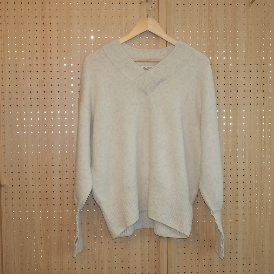 빔즈보이 울 브이넥 니트 상품이미지1