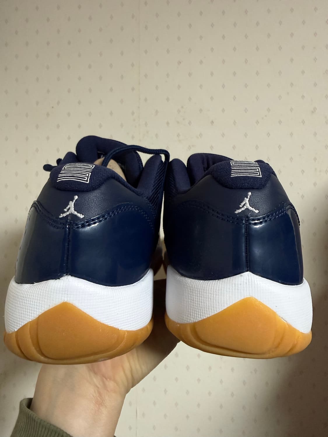 에어 조던 11 레트로 로우 네이비 검 7Y 상품이미지5