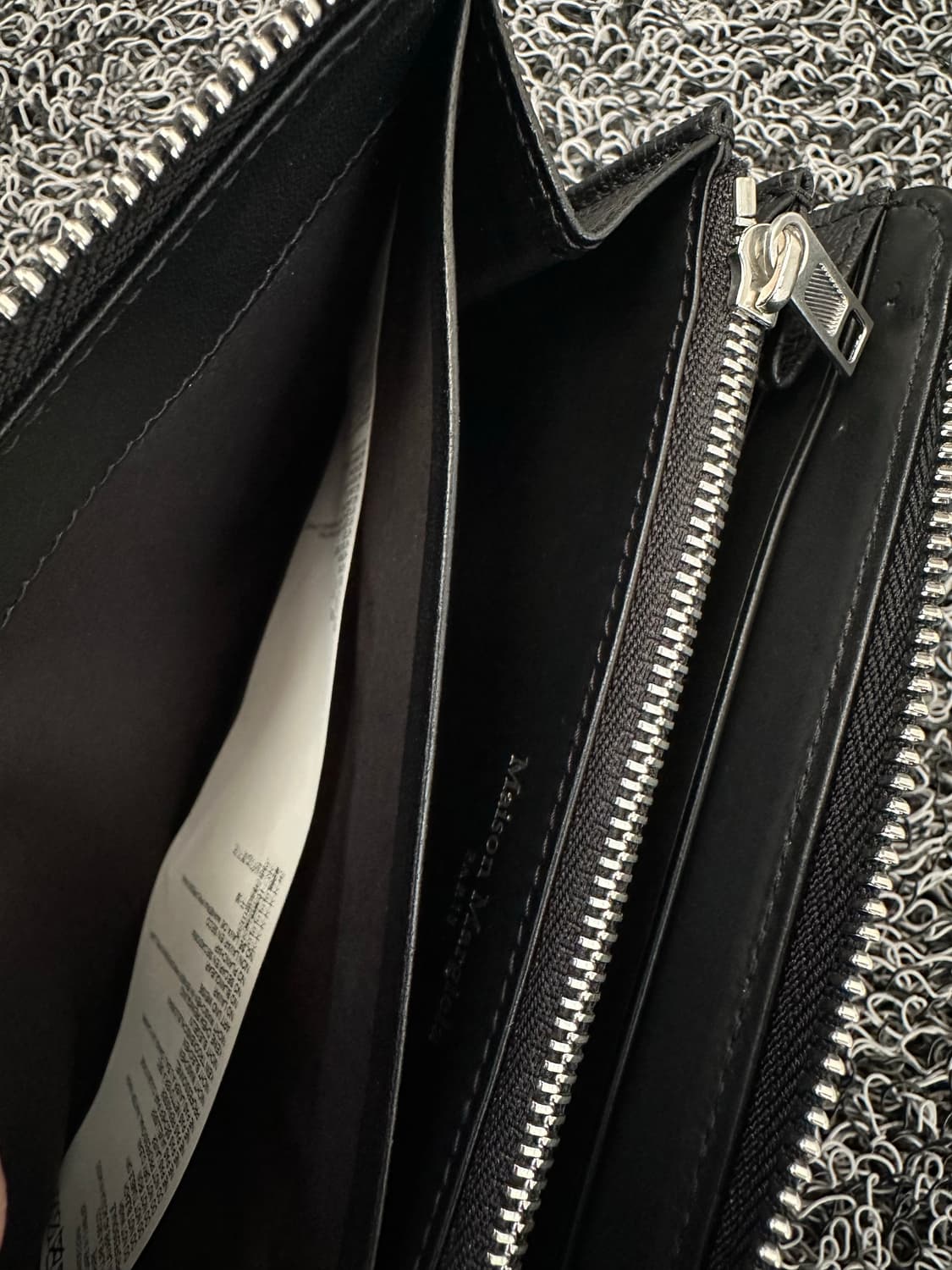 메종 마르지엘라 블랙 레더 지퍼 장지갑 상품이미지7