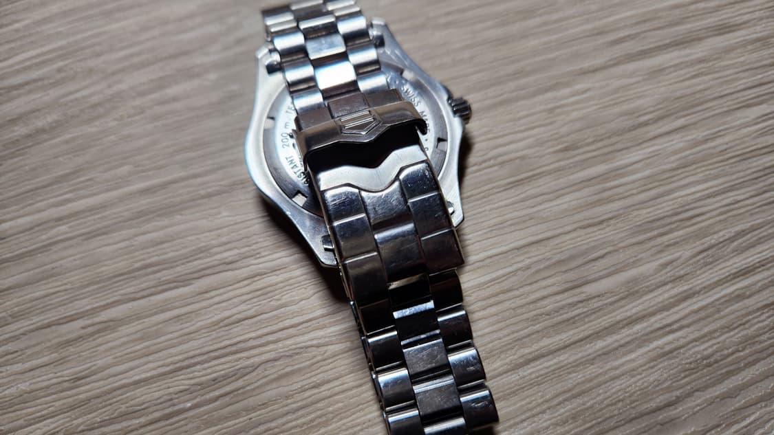 태그호이어 프로페셔널 2000 쿼츠 (블랙) 상품이미지4