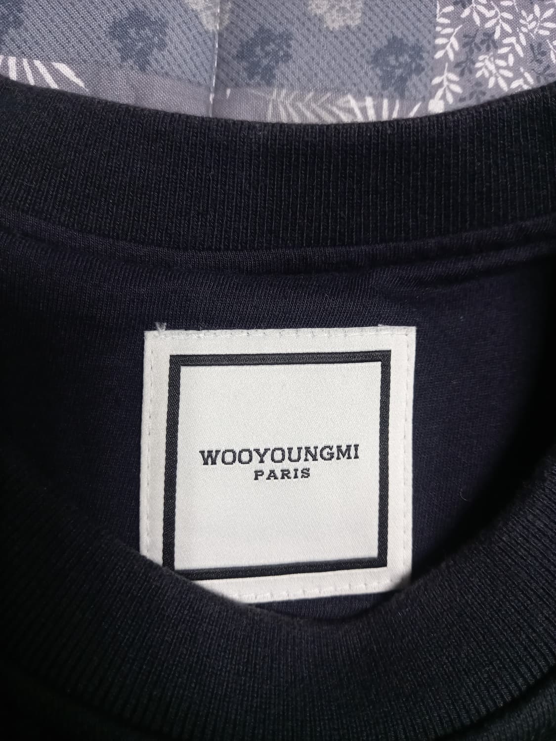 우영미 시그니처 맨투맨티  블랙 44(실용105~110) 상품이미지3