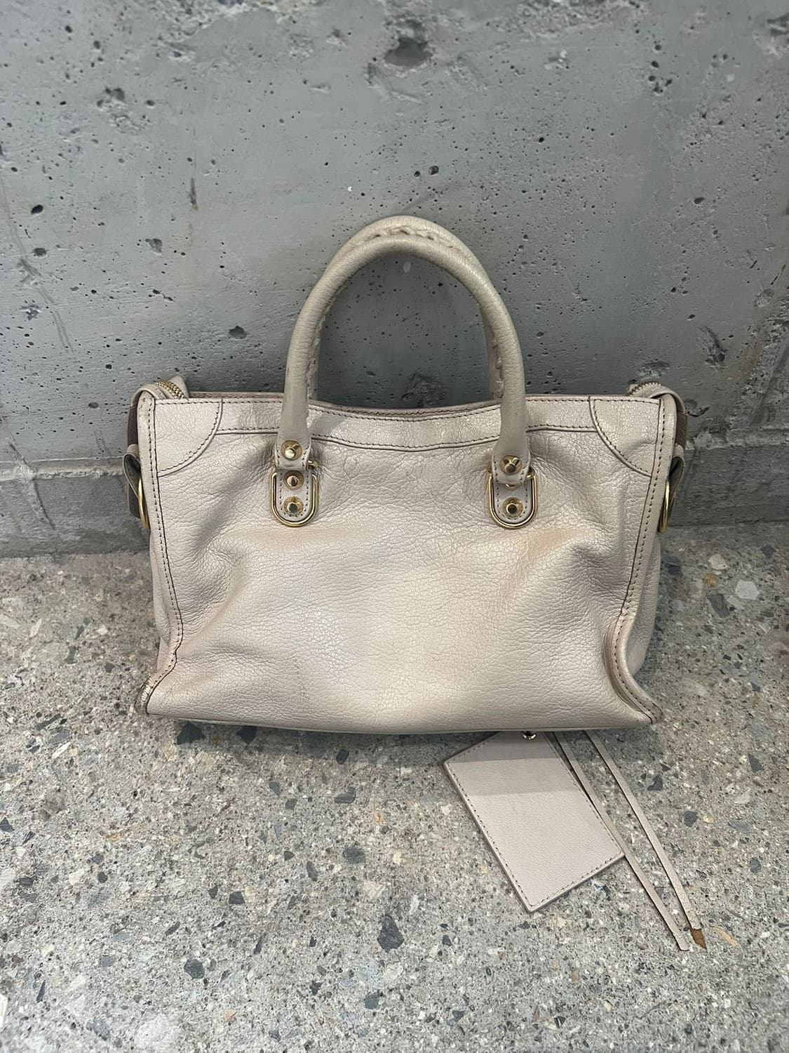 발렌시아가 클래식 시티백 스몰 베이지 상품이미지3