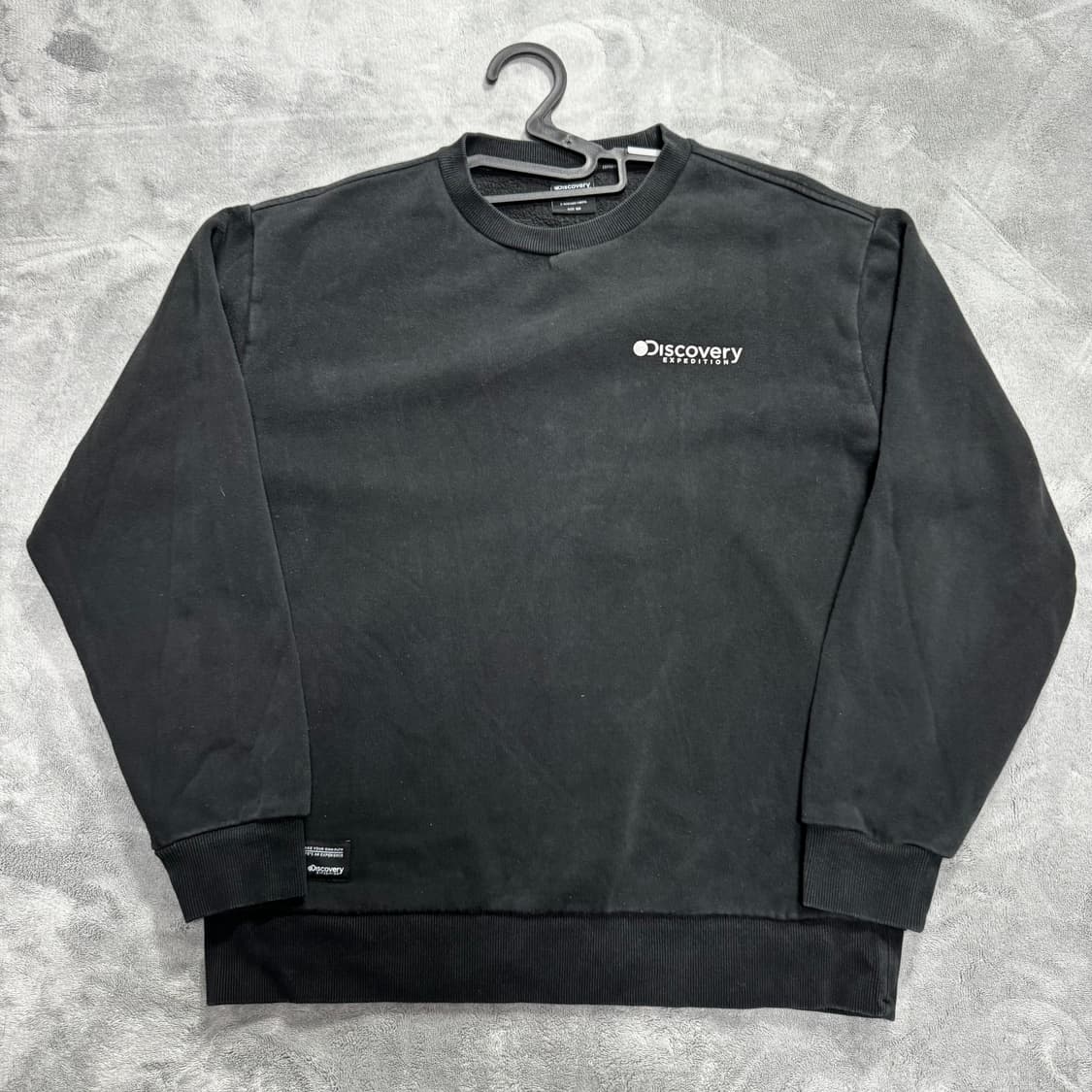 디스커버리 맨투맨 상품이미지1