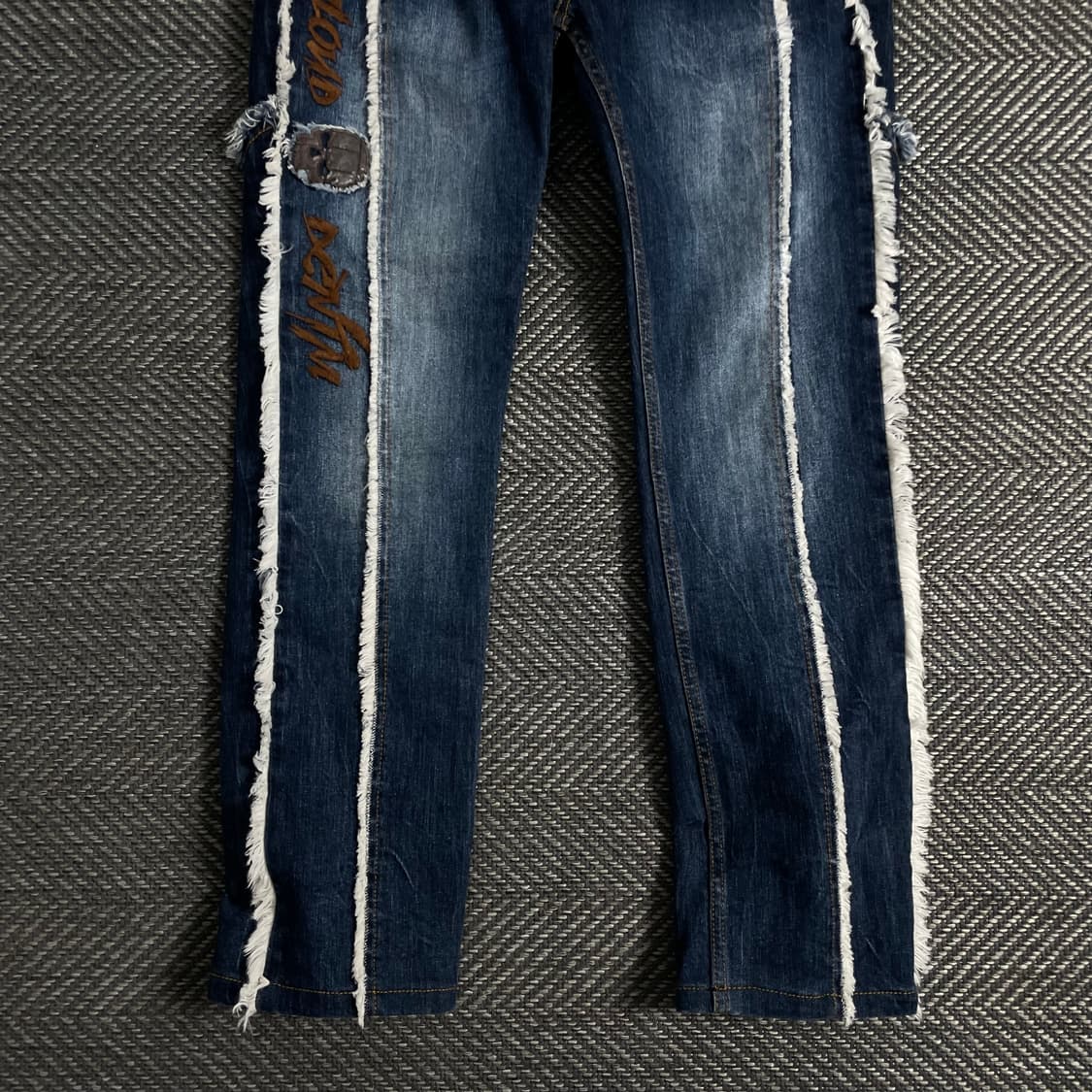 Y2K 빈티지 절개 디테일 자수 데님 팬츠o 3327 상품이미지2