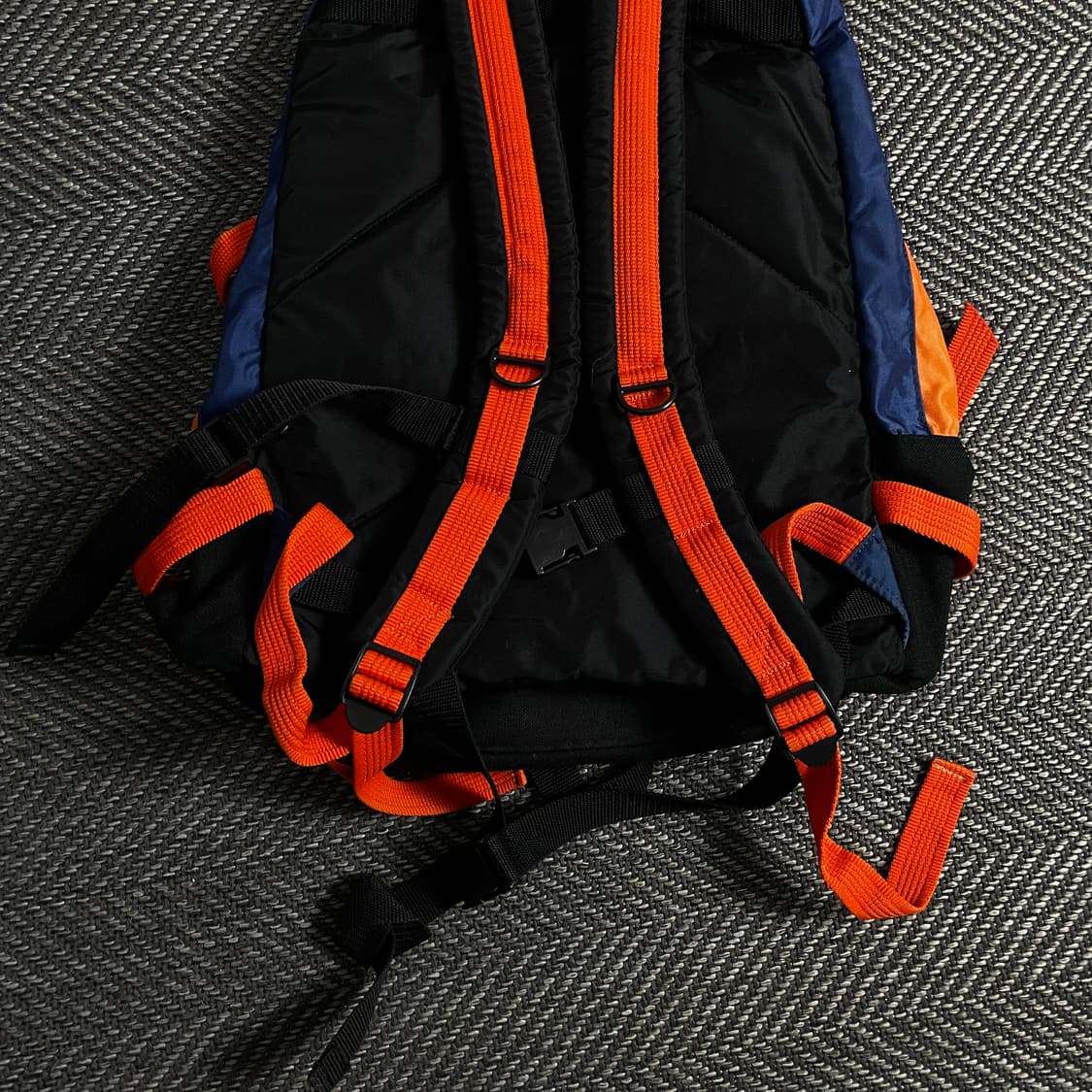 00s 아디다스 올드스쿨 버클 디테일 테크 백팩 o 3368 상품이미지5