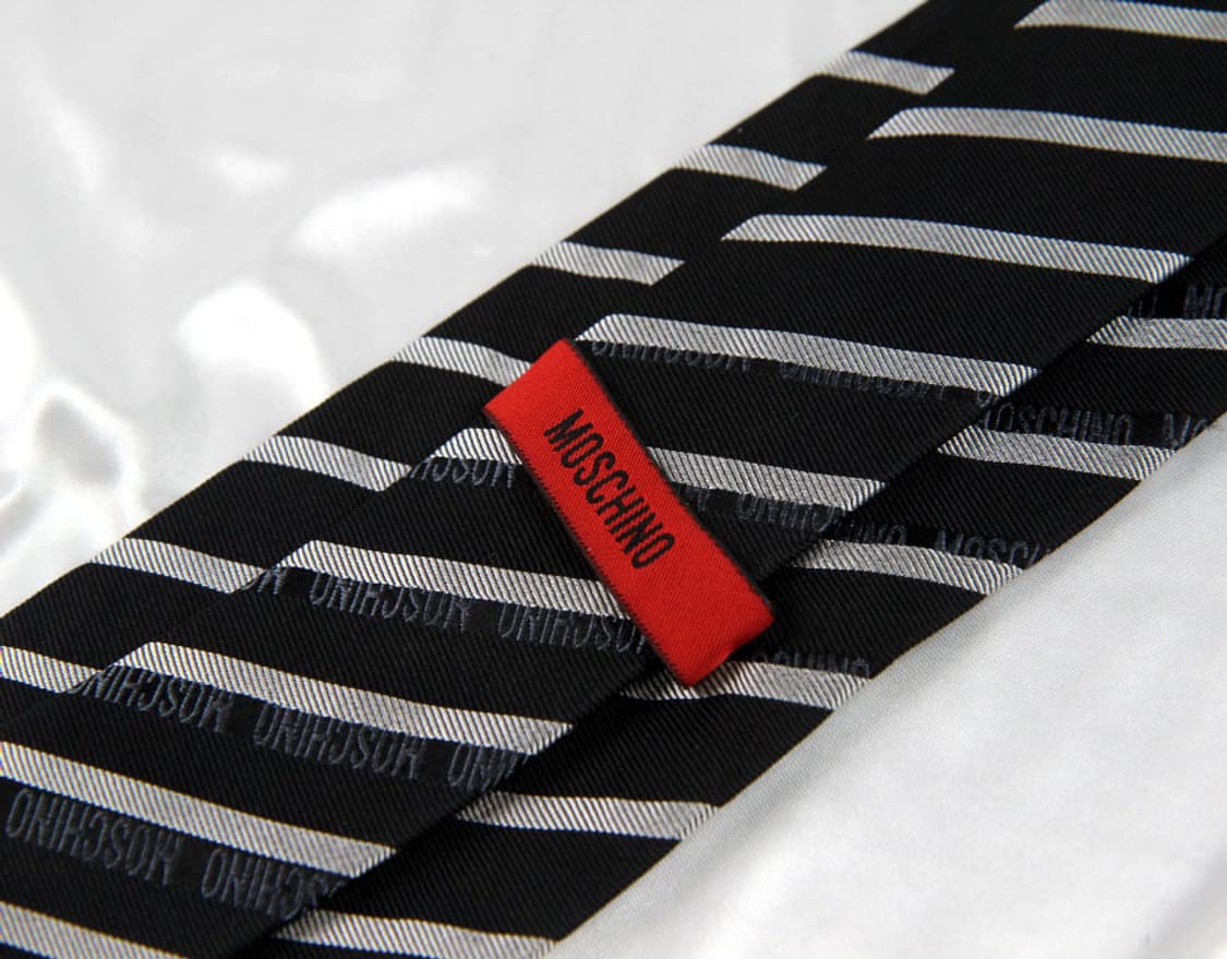 모스키노 8.2cm 미사용 S등급 신형 남자 명품 넥타이 상품이미지4