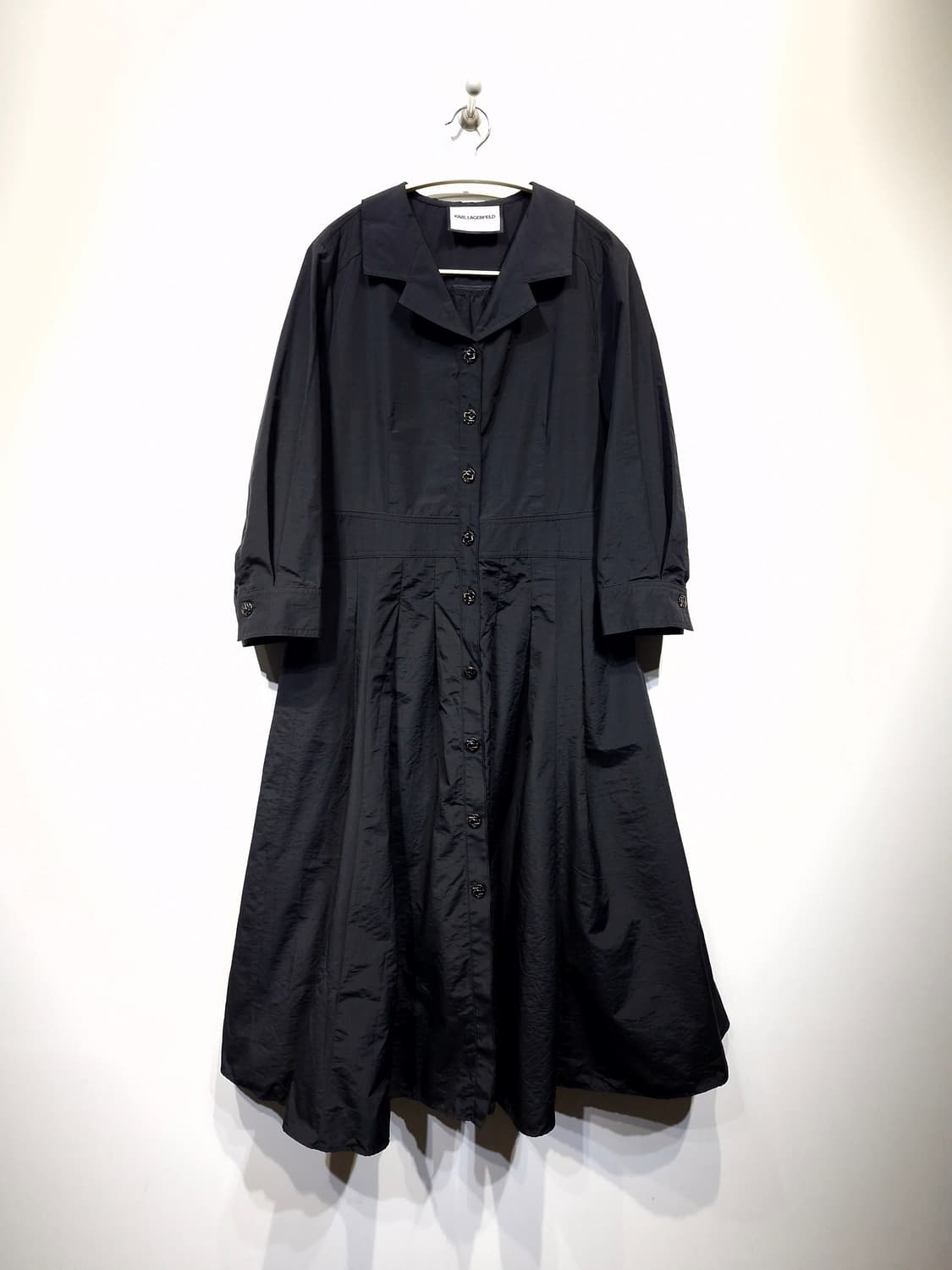 KARL LAGERFELD 칼라거펠트 23S/S 오픈칼라 원피스 상품이미지1