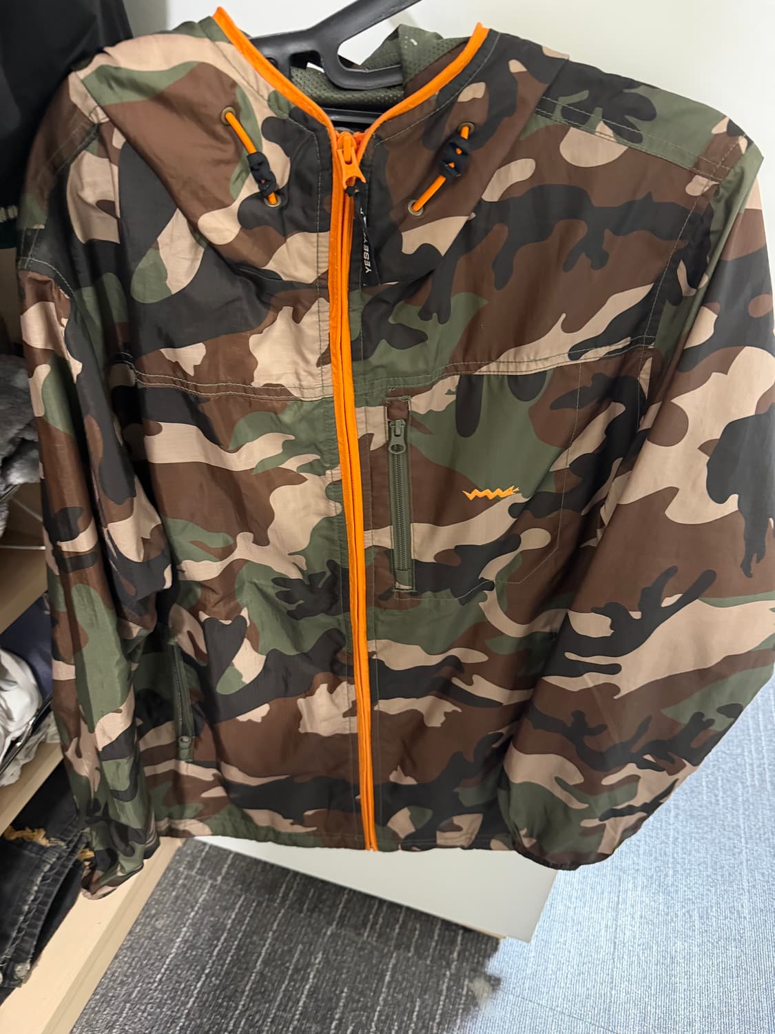 예스아이씨 카모 바람막이 상품이미지1