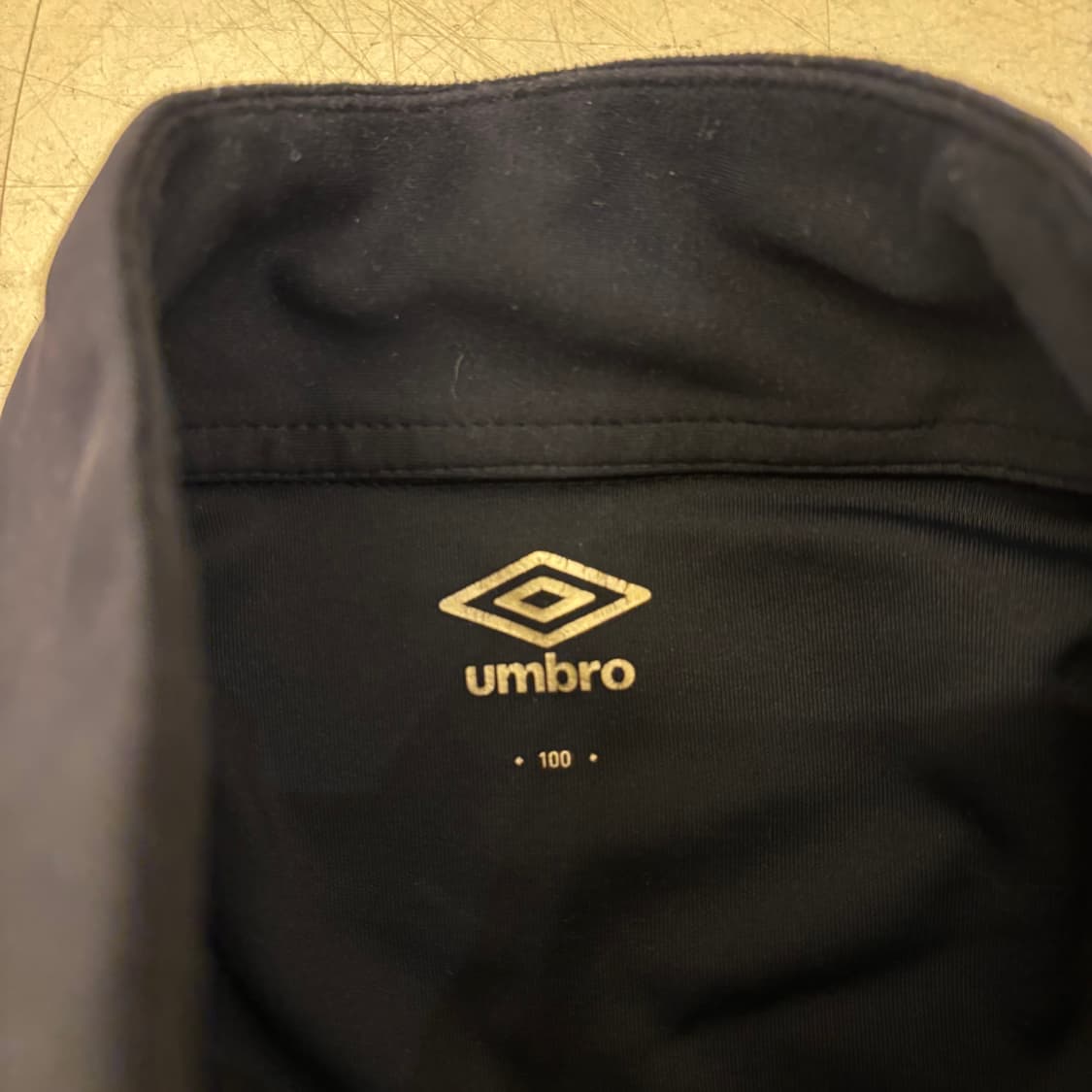 엄브로 사이드라인 스포티 롱슬리브 상품이미지3