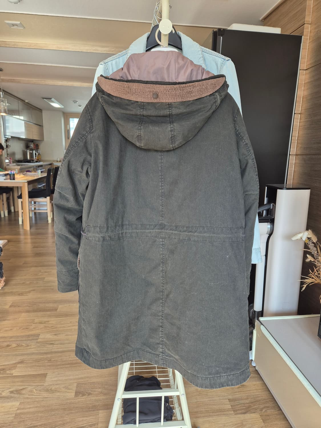 시리즈 구스다운 내피 야상 스타일 패딩 코트 100 상품이미지4