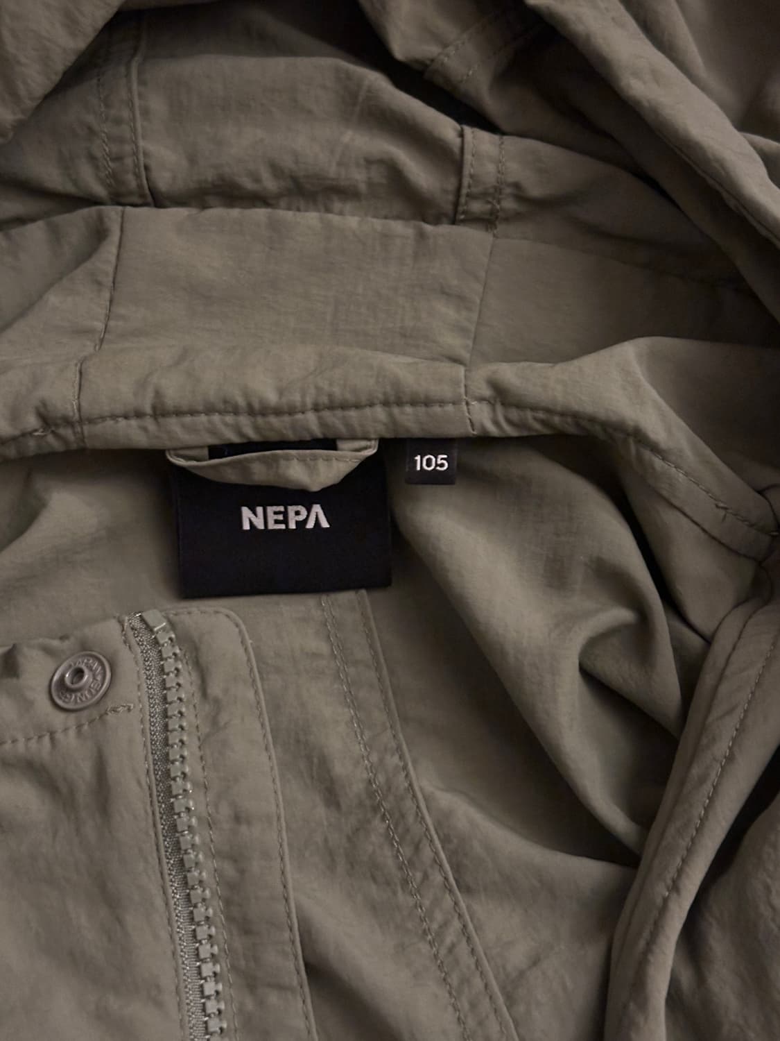 네파 아노락 후드 카키 바람막이 상품이미지3