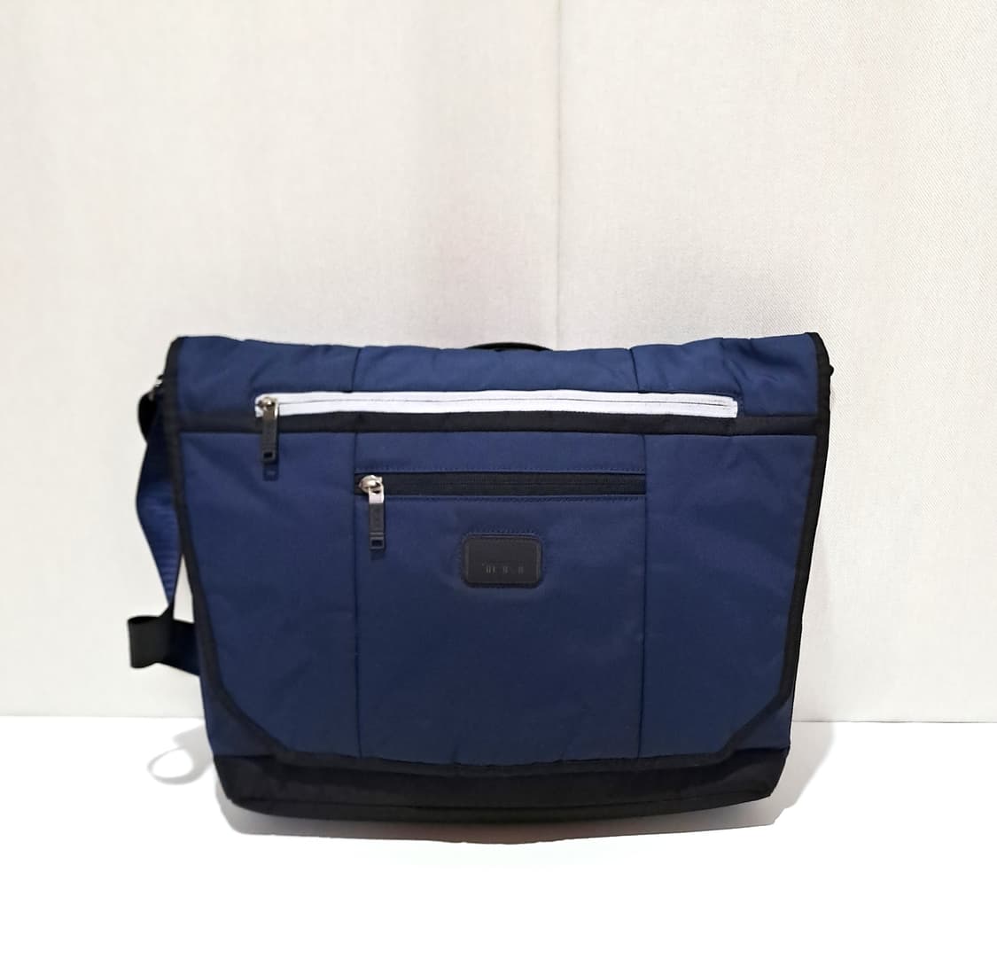 (택포) 투미 확장형 크로스백 B377 상품이미지1