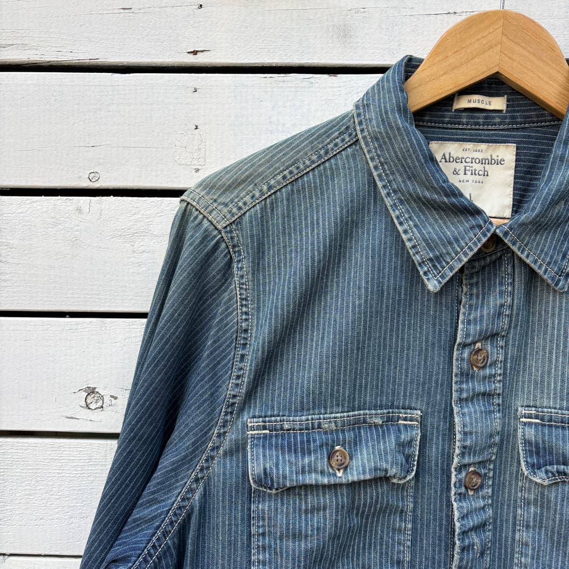 Abercrombie 아베크롬비 스트라이프 데님 셔츠 상품이미지4